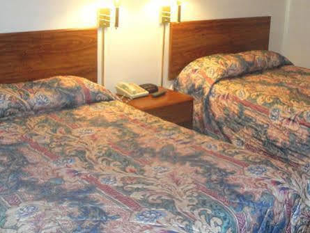 Budget Inn Ontario Ontario Center Экстерьер фото