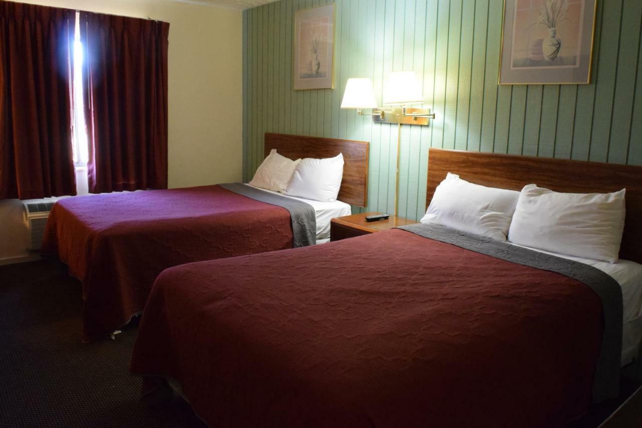 Budget Inn Ontario Ontario Center Экстерьер фото